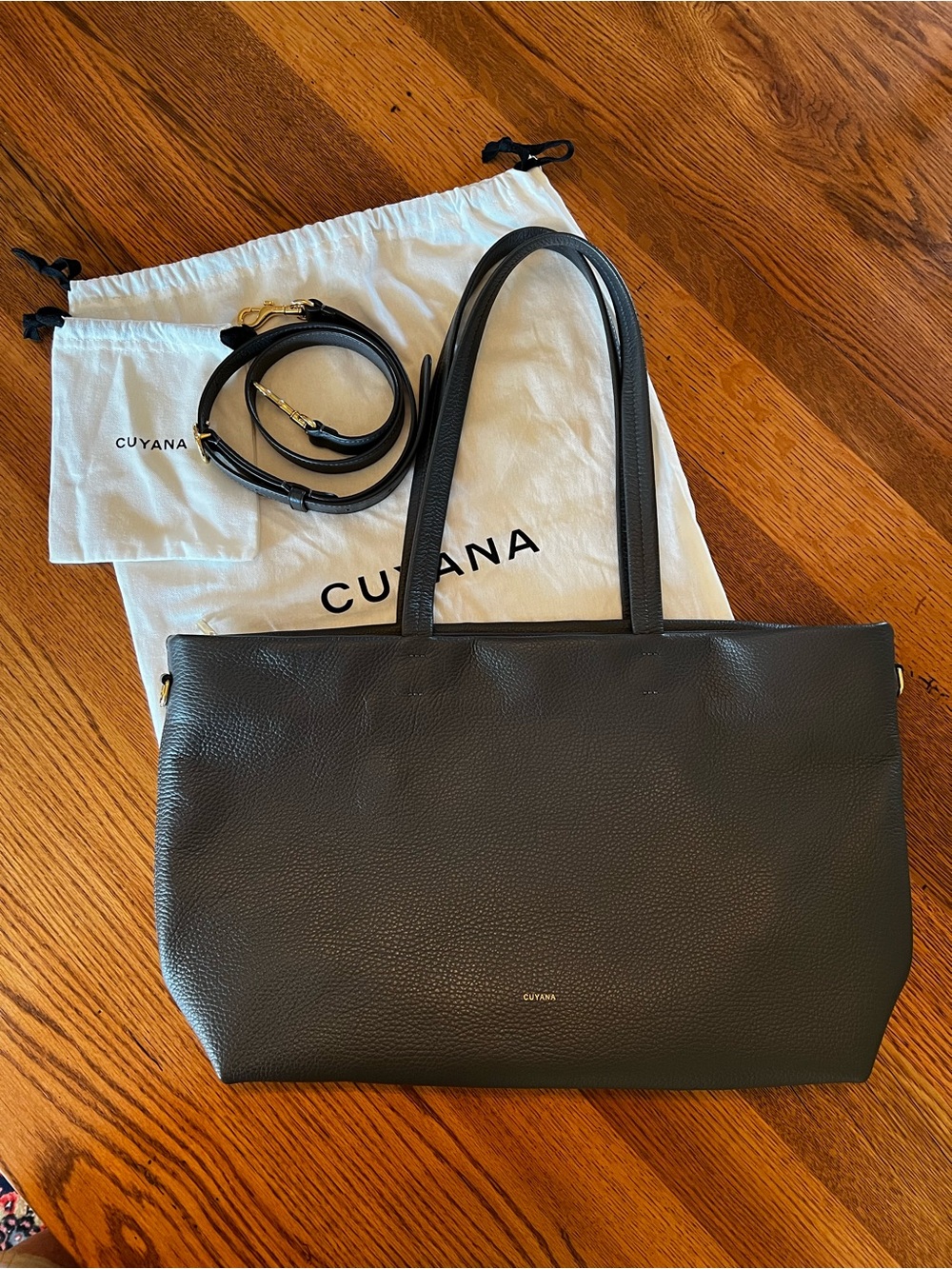 Cuyana Small Easy Zipper Tote and Adjustable strap NWT
